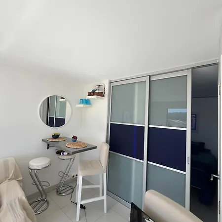 A Pied Dernier étage Vue Imprenable Est-sud Ouest -plage 100m-box Apartamento *